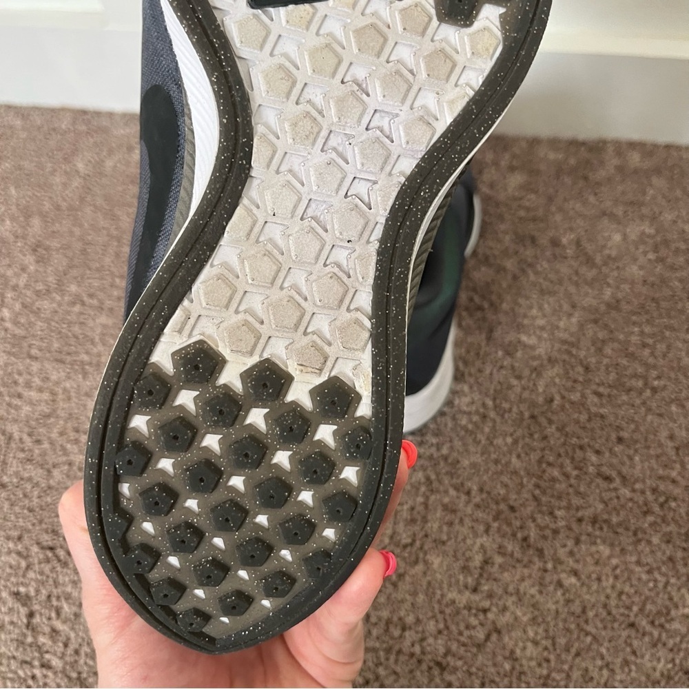 Nike Women's 6.5 Zoom Pegasus Turbo Be True Sneakers. - Picture 9 of 11